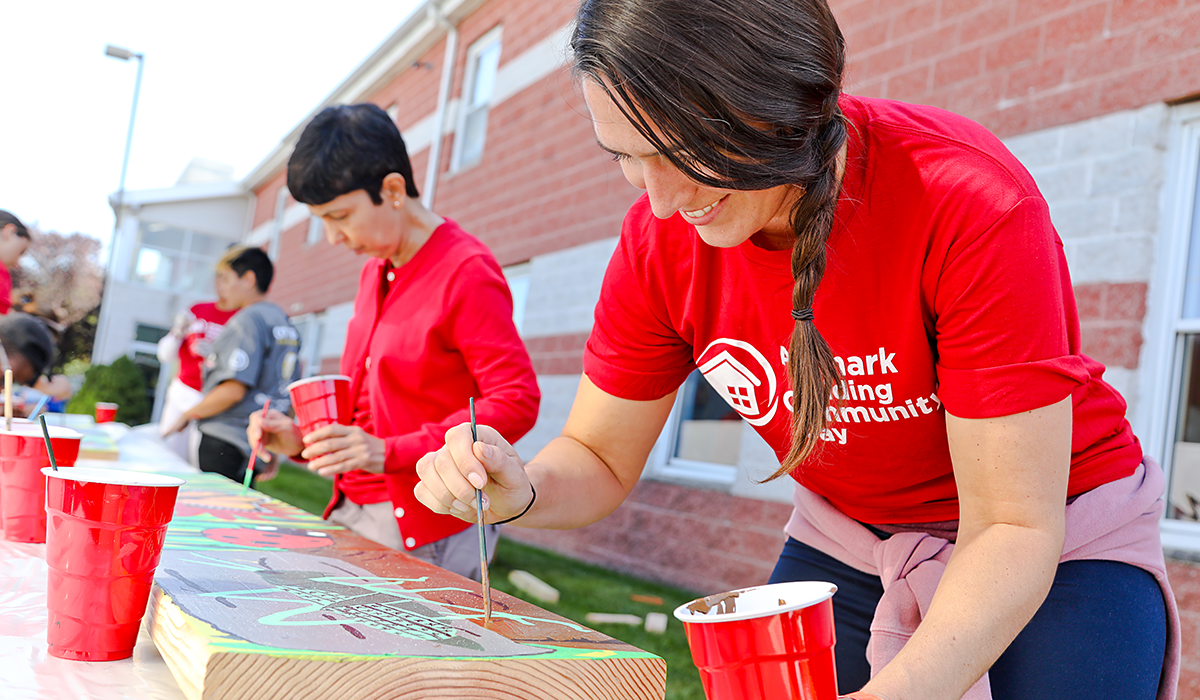 Throughout the year, and during our annual Aramark Building Community Day, thousands of employee volunteers work to build vibrant, sustainable communities for all.